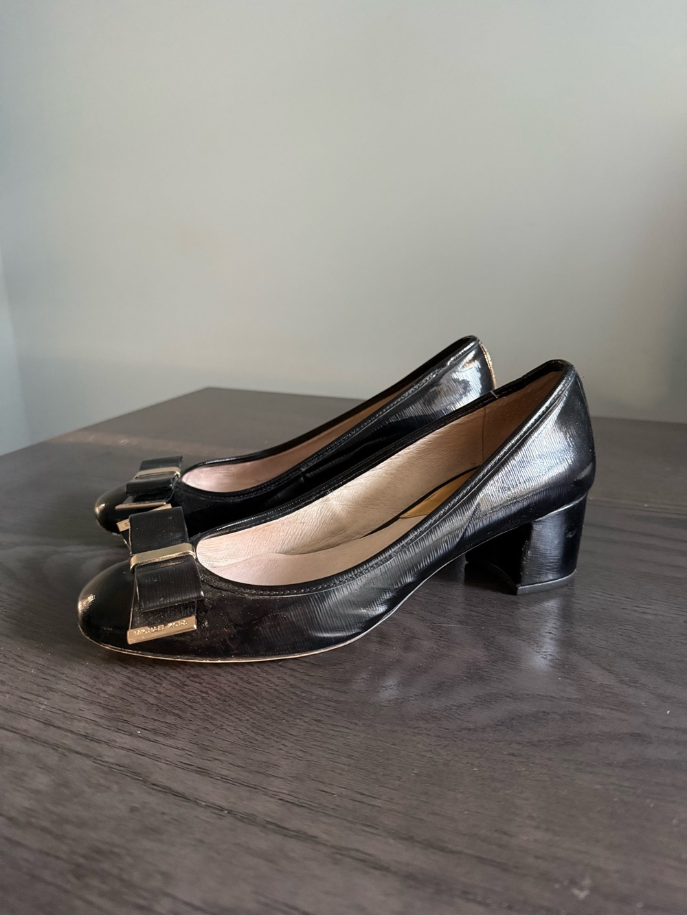 MICHAEL Michael Kors Black Patent Leather Bow Block Heel Pumps 8.5 M